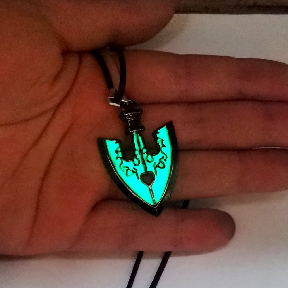 "Stylish arrow essence necklace, personalized jewelry marvel. Zinc alloy metal, 2.8*4.4cm size, includes 1 necklace."