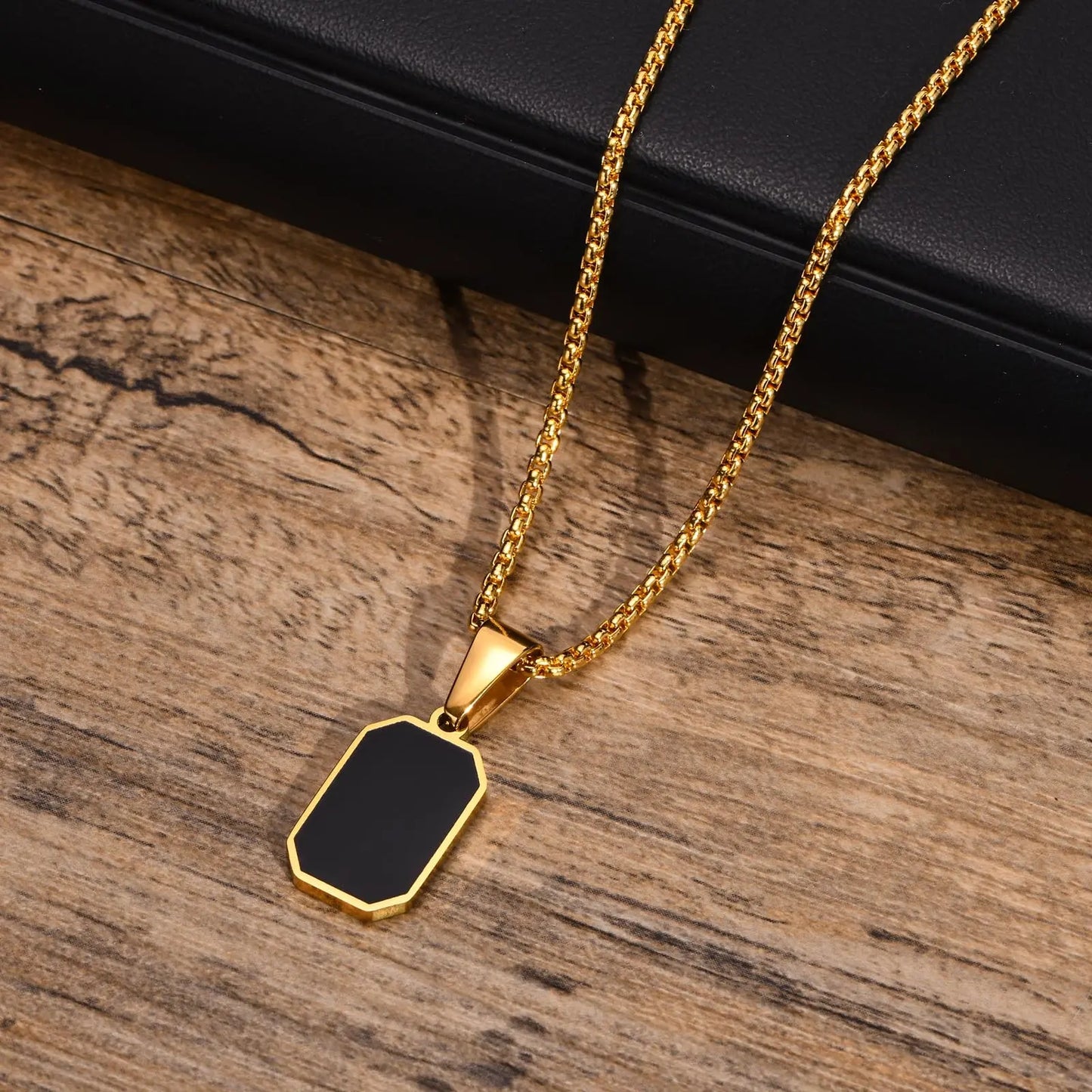 "Sleek Rectangular Pendant Necklace with Cuban Chain - Modern Style for Men in the USA & Canada" Roljord