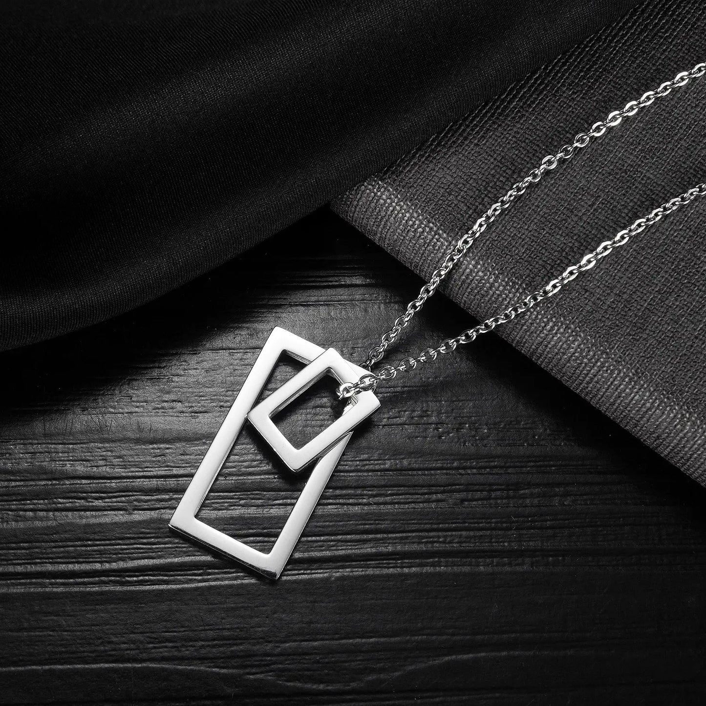 "Sleek Stainless Steel Necklace: Modern Simplicity for USA & Canada" Roljord